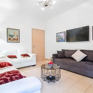  Διαμέρισμα Local Apt Near City Lights 1 Ελλάδα
